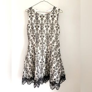 Toi Et Moi Black & White Sleeveless Dress M